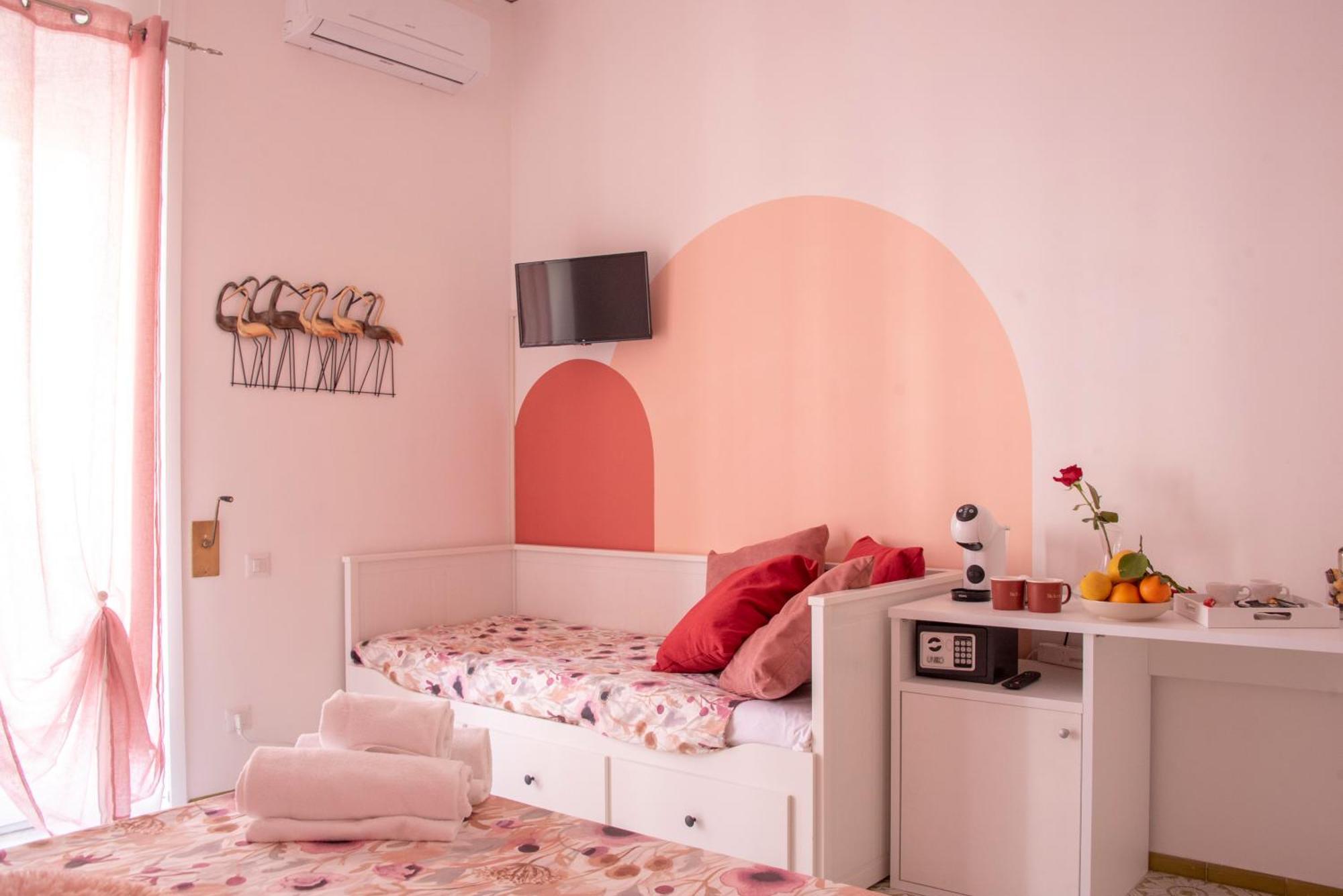 Reginella Guest House Салерно Екстериор снимка