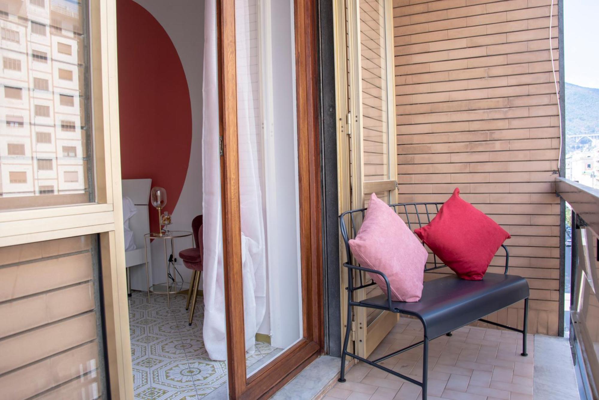 Reginella Guest House Салерно Екстериор снимка